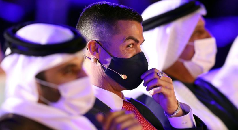 Christiano Ronaldo évi kétmilliárd forintos ajánlatot utasított vissza