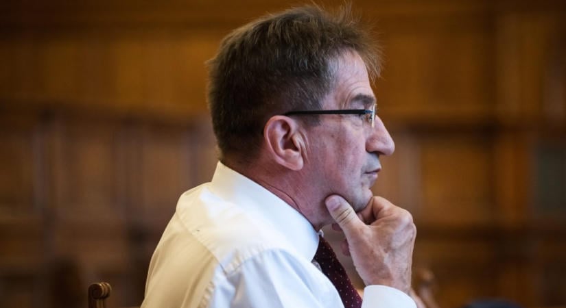 Újra praktizálhat Völner Pál