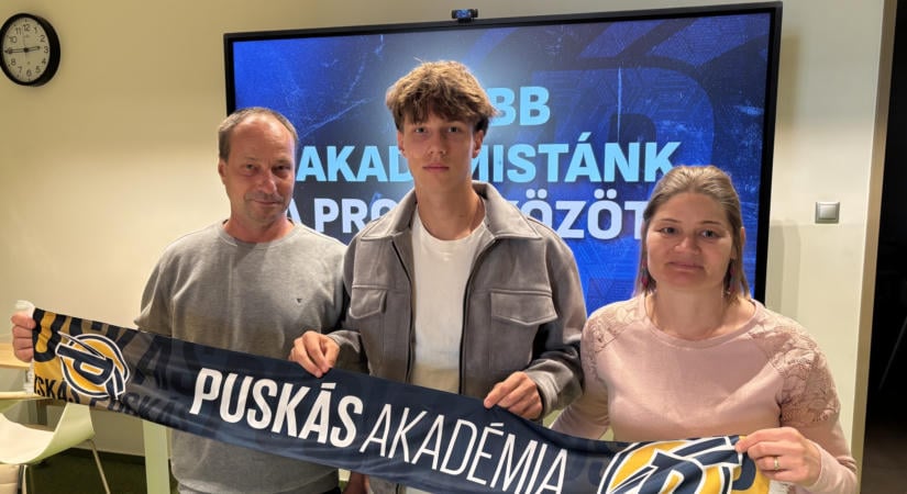 Profi szerződést írt alá a Puskás Akadémia magyar fiatalja
