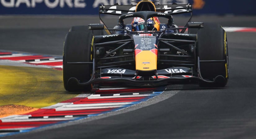 Verstappené a rajtelsőség a szingapúri sprintre, de vizsgálat indult ellene