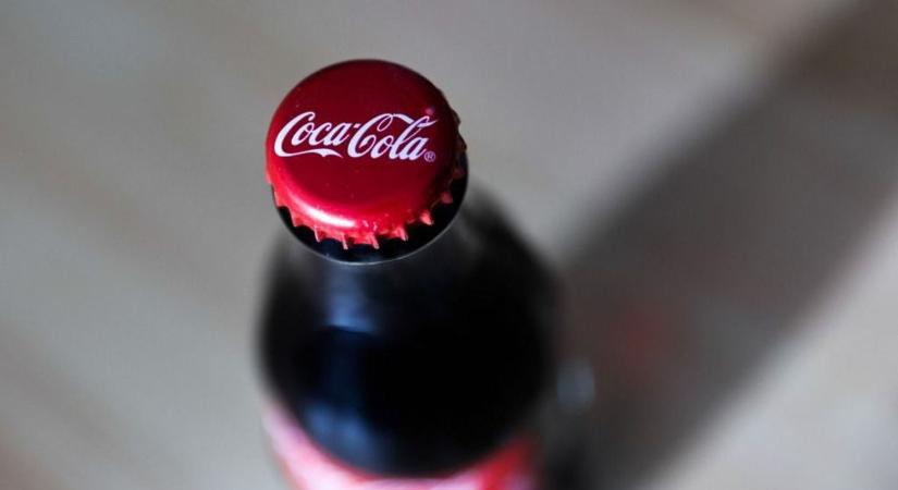 Kitört a háború a Coca-Cola és az amerikai adóhatóság között: 20 milliárd dollárt követelnek az üdítőgyártón