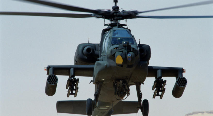 Itt a bejelentés: a világ második legerősebb Apache-flottáját építi a visegrádi ország