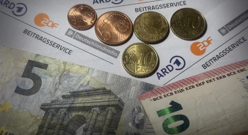 Gyengült a forint reggel