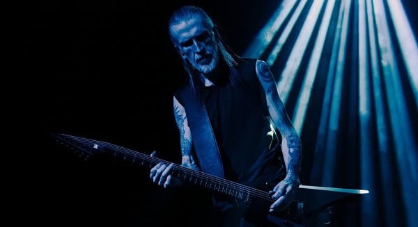 „Igazi remete vagyok” – a Paradise Lost gitárosa élvezi a magányt és a csendet