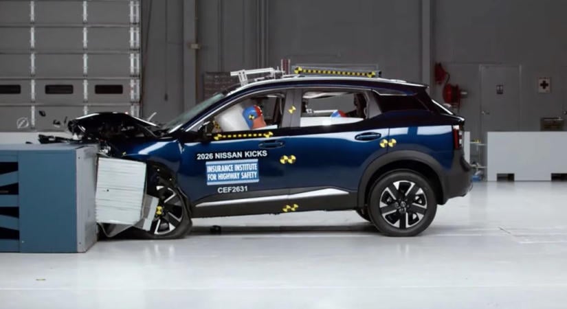 Egy Audi és egy Toyota is elhasalt egy új törésteszten