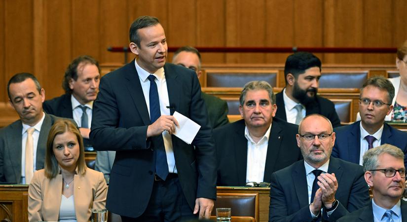 Toroczkai László a kormányfőnek: Ön ne merje a szájára venni Hunyadi János nevét!