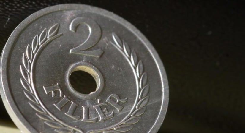 A függőség szindrómáit mutatja a forint