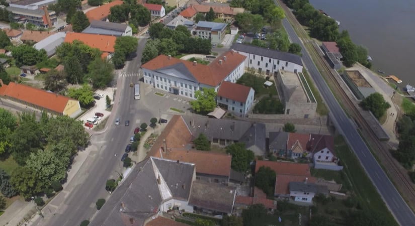 Pénteken várja az érdeklődőket az „Üzleti tRENDELŐ-AI konferencia Paks”