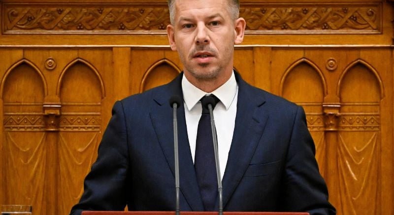 Fontos hírt jelentett be Magyar Péter: eltörlik a kötelező kamarai hozzájárulást