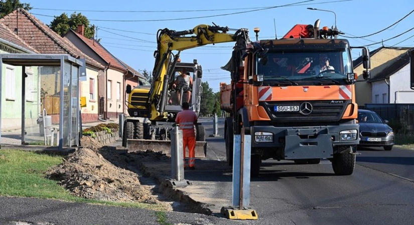 Megindultak a munkagépek Marcaliban –elkerülhetetlenné vált az útfelújítás