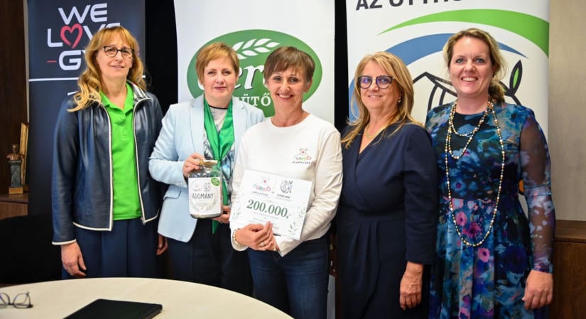 Zsíroskenyérből lett a segítség - A Lurkó Alapítványt támogatták Győrben - fotók