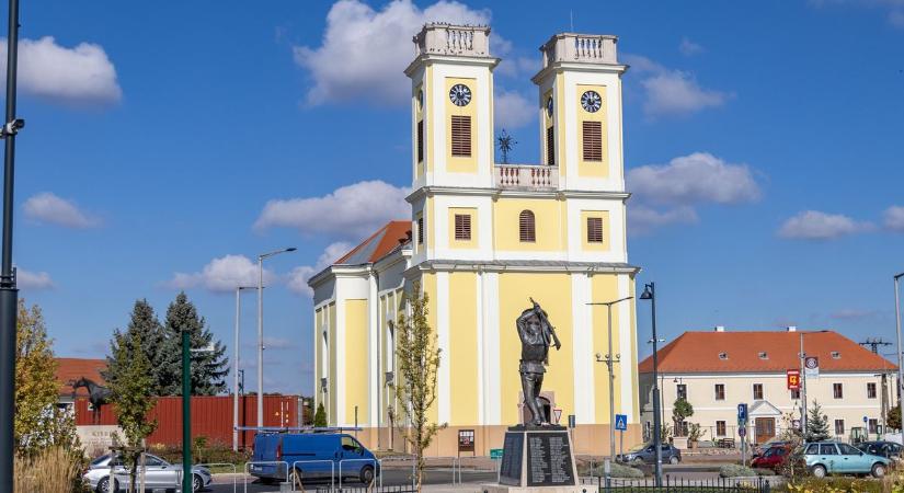 El se hisszük, de végre megérkezett - viszlát balesetveszélyes járdaszakasz!
