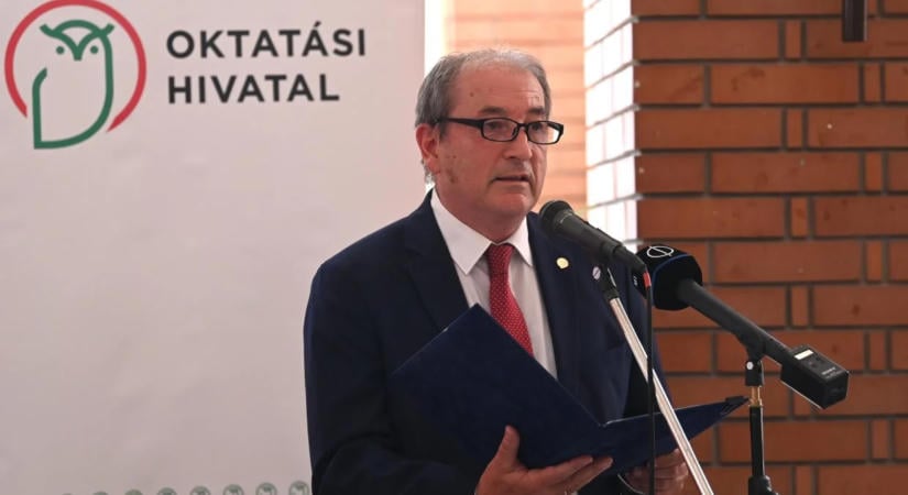 Lemondott tisztségéről Brassói Sándor, az Oktatási Hivatal elnöke