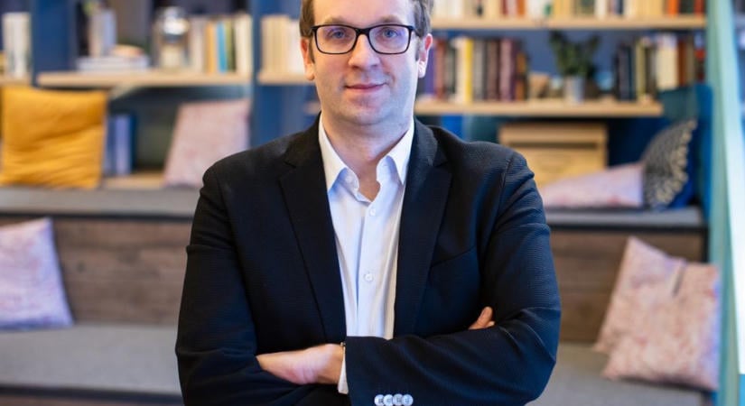 Vezetőváltás az MCC élén: elbocsátották Szalai Zoltánt