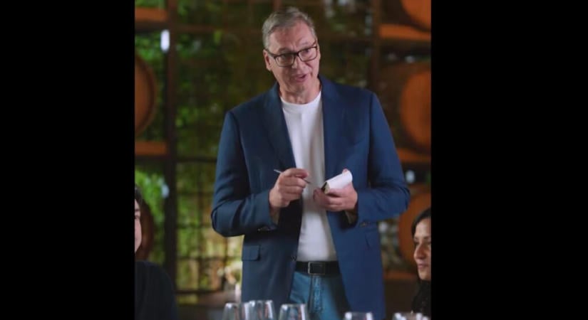 Vučić lemondott, majd „pincérnek állt”