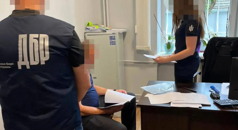Kínzással vádolják a kárpátaljai TCK egyik dolgozóját, bíróság elé kerül
