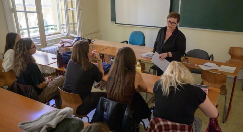 Megkezdődött az egyeztetés a Tanítsunk Magyarországért program jövőjéről – magasabb ösztöndíjat kérnek a mentoroknak