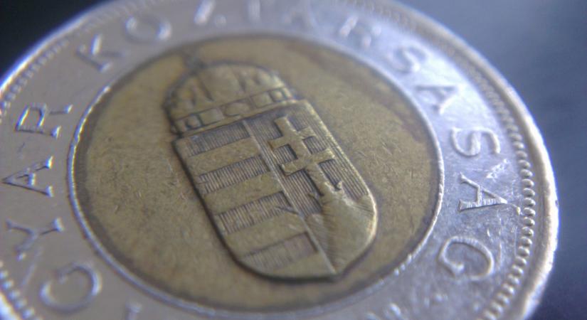 Bődületes lyuk tátong a magyar költségvetésben: jócskán túlszárnyaltuk a terveket?