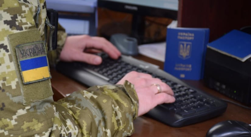 Az adóhatóság a határőrséggel közösen felügyeli az ukránok határátlépését