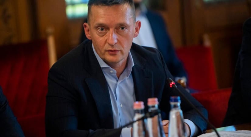 Rogánt, Schadlt és Varga Juditot is beidézheti a Toroczkai vezette vizsgálóbizottság
