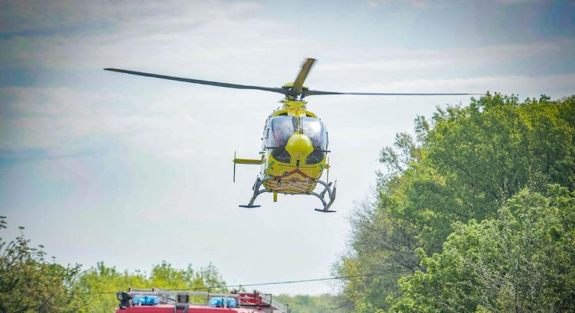 Nagy a baj a 6-os úton: mentőhelikopter szállt le, teljesen lezárták az utat!