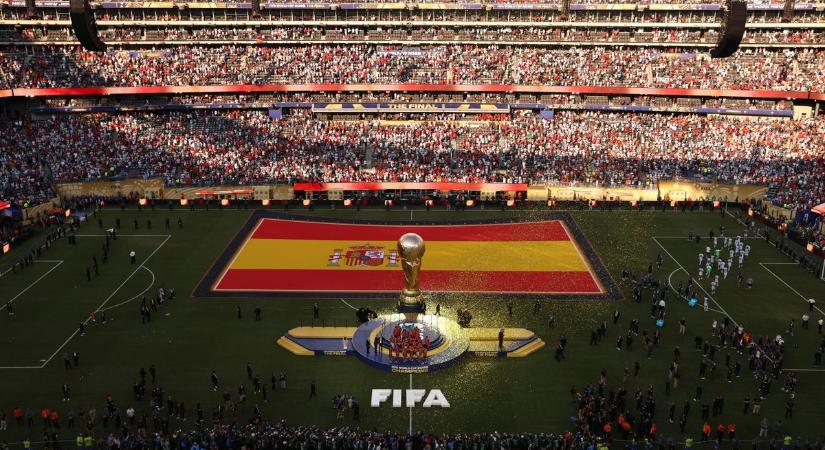Hatalmas üzlet a labdarúgó világbajnokság, a FIFA új ötlete még nagyobbá tenné – átírhatja a sport pénzügyeit az újabb bővítés
