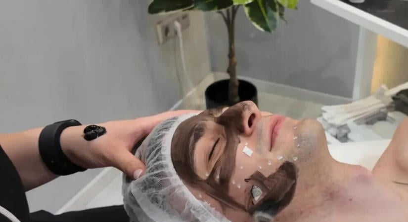 Carbon peeling – Mi ez az arckezelés, és hogyan lesz tőle szép egyenletes a bőr?