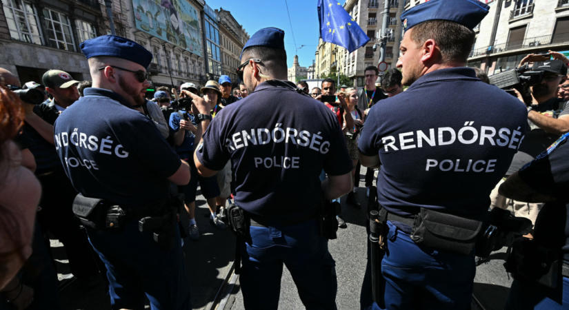 „Egy sikítozó kékharisnyával nem fog Budapest rendőrfőkapitánya interjút készíteni”