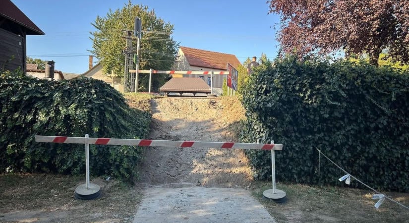 Megújul a vásártéri lépcső Tolnán