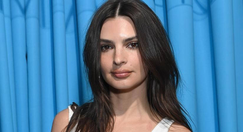 Emily Ratajkowski bemutatja: a kis fekete helyett ez a sokkal izgalmasabb szín hódít 2026 nyarán