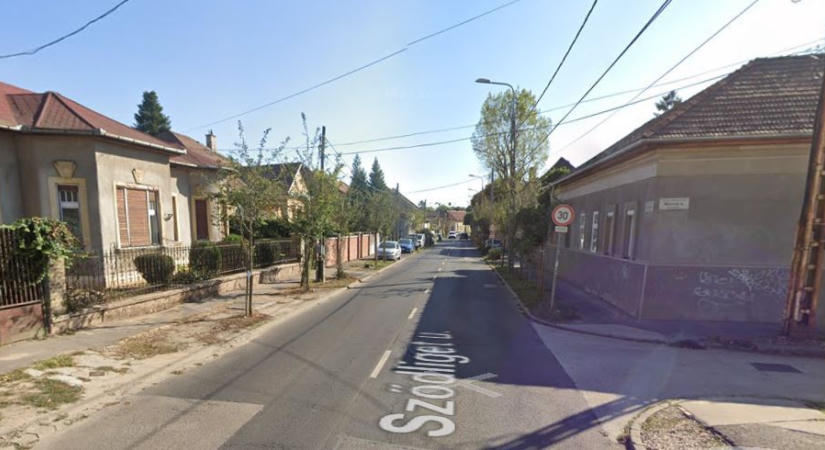 Mentőt is küldtek: beszakadt az aszfalt egy BKV-busz alatt Rákospalotán