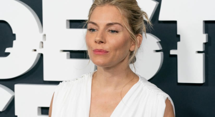 Sienna Miller megmutatta, milyen a tökéletes őszi outfit