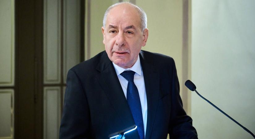 Variációk egy témára: mit léphet Sulyok Tamás az Alaptörvény-módosítás elfogadása után