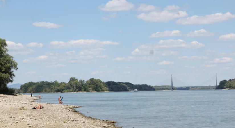 Döbbenet: rejtélyes módon eltűnt egy Dunából előkerült gránátnak tűnő tárgy