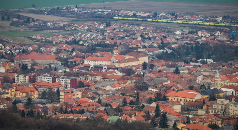 Ez Sátoraljaújhely igazi arca?: Sírva fakadt a nő, olyat tettek vele a közmunkások