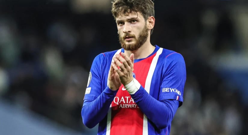 Súlyos térdsérülést szenvedett a PSG sztárja, Khvicha Kvaratskhelia