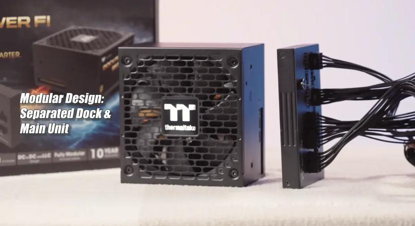 A Thermaltake új tápegységei levehető tápcsatlakozó-modullal érkeznek a könnyebb szerelhetőség érdekében