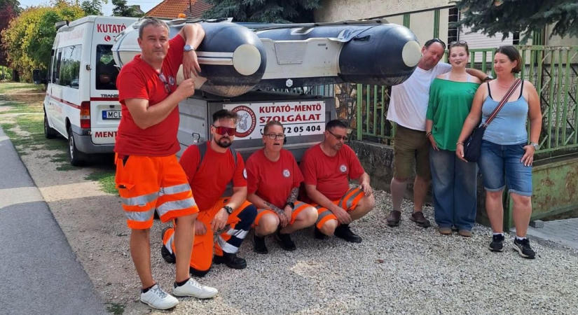 Két csónakot is kaptak – hihetetlen fordulat a szekszárdi kutató-mentőknél