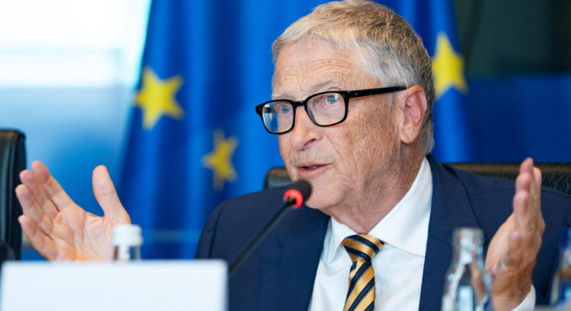 Itt van Bill Gates brutális jóslata a mesterséges intelligenciáról: bevezethetik az AI-adót, rengeteg jól fizető melónak örökre befellegzett