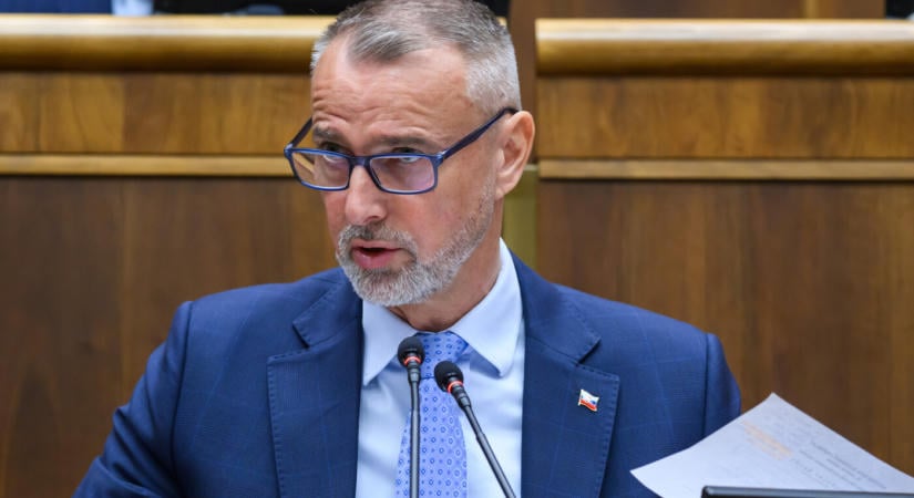 Raši szerint a NATO 5. cikke nem automatikus parancs a háborúra