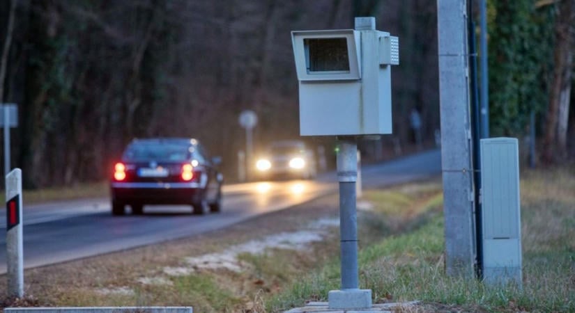 „Embereket megsarcolni kiváló dolog” – kemény vélemények érkeztek az átlagsebesség-mérésről olvasóinktól
