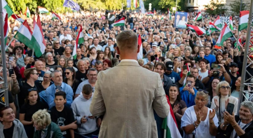 Költségvetés, fásítás, rollerek: estébe nyúló kormányülést tart Magyar Péter