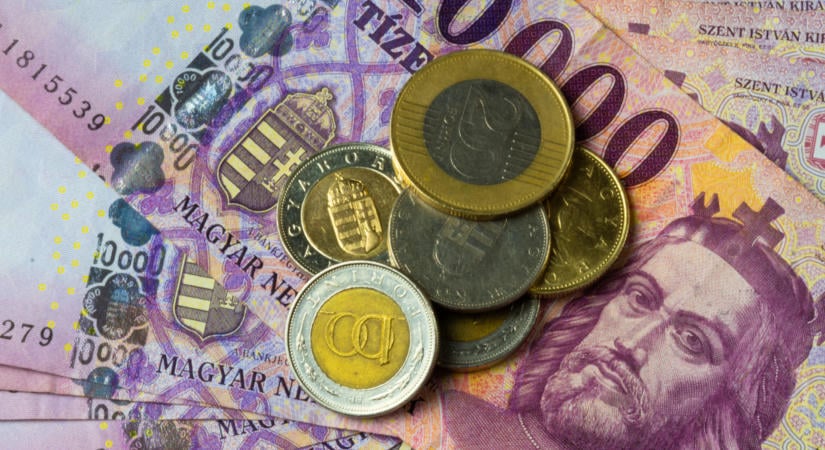 Este gyengült nagyot a forint