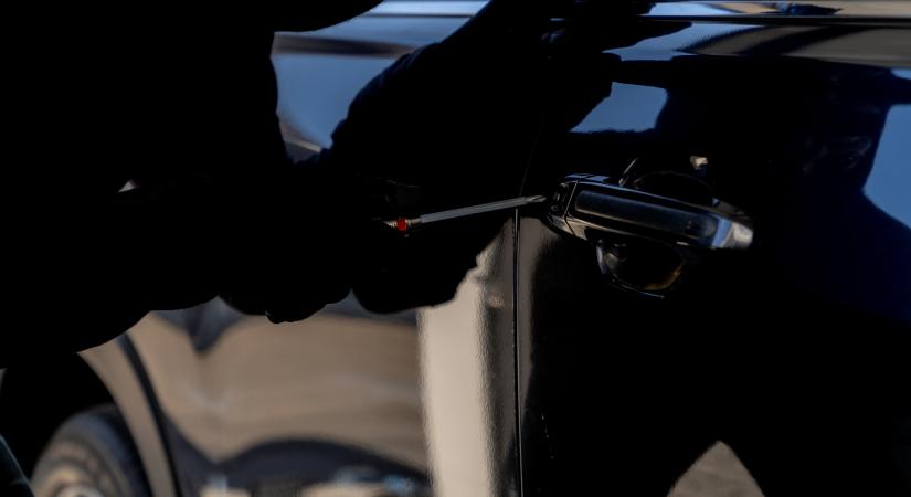 Meglepő alkatrészekre specializálódtak az autótolvajok