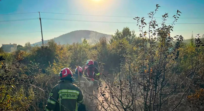 Huszonkét szabadtéri tűzeset történt a hétvégén Kárpátalján