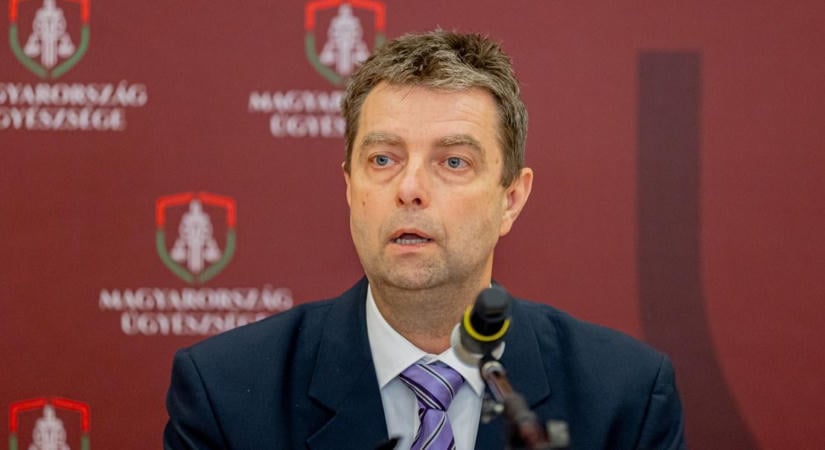 Orbán most nem, Fürcht Pál viszont számíthat arra, hogy beidézi a végrehajtási visszaéléseket vizsgáló parlamenti bizottság