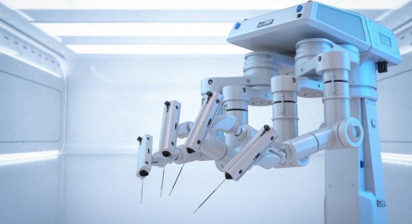 Magyarországon először operált robot