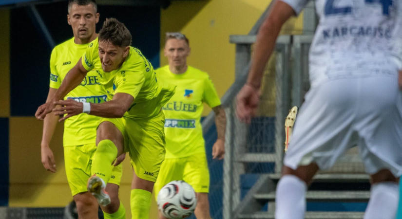 NB II: Tovább menetel a Soroksár, elveszítette veretlenségét a Karcag