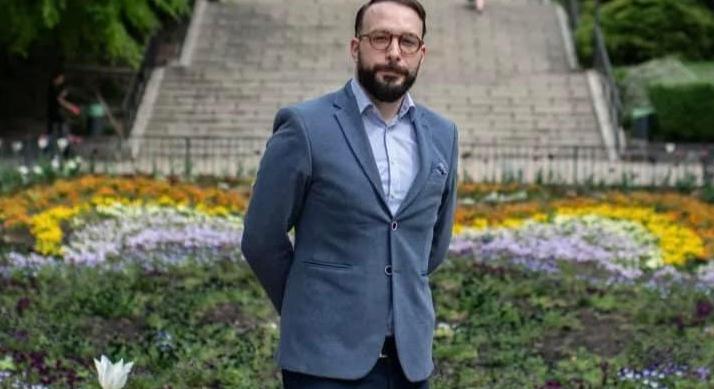 Őszintén írt szenvedélybetegségéről a momentumos Berg Dániel