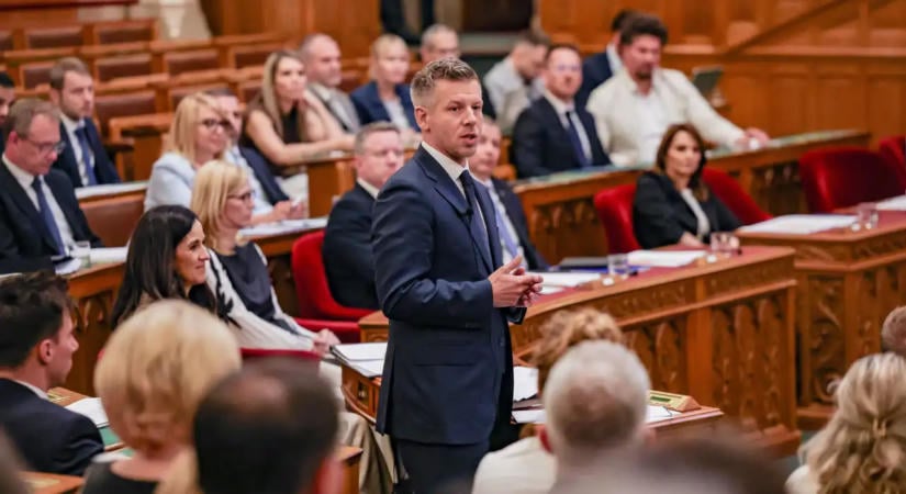 Gyanúsítottként hallgatta ki Magyar Pétert a Központi Nyomozó Főügyészség